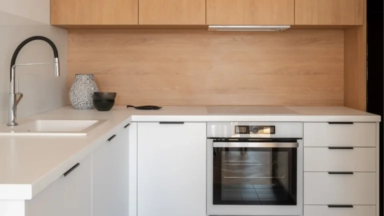 Backsplash Ideas for Dark Cabinets: Enhancing Your Kitchen Aesthetics